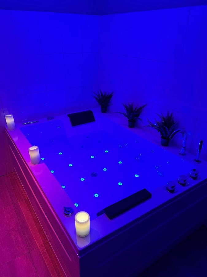 Narbnb - Eden Suite - Jacuzzi - Parking - Clim Narbona Zewnętrze zdjęcie